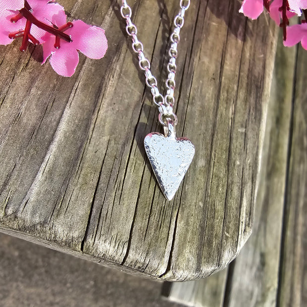 Ashes into Silver 'Vintage Heart' Belcher Necklace