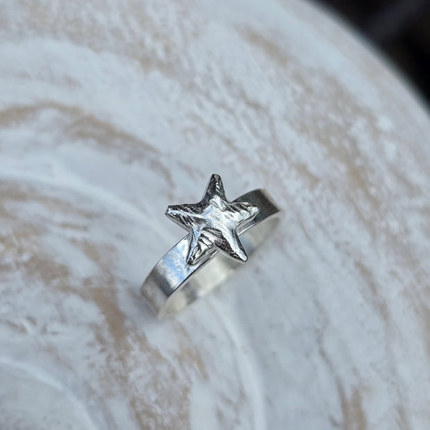 Starfish Chunky Band Ring