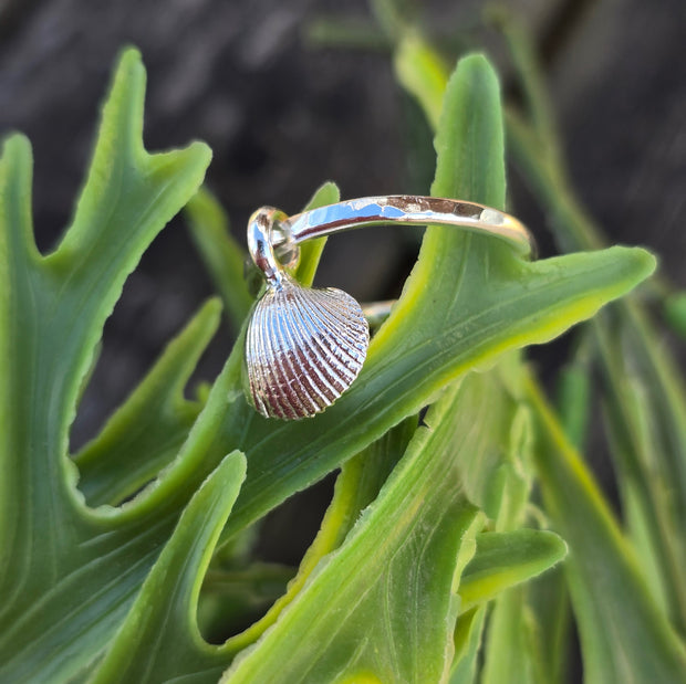 Cute Cockle Shell Dangle Ring