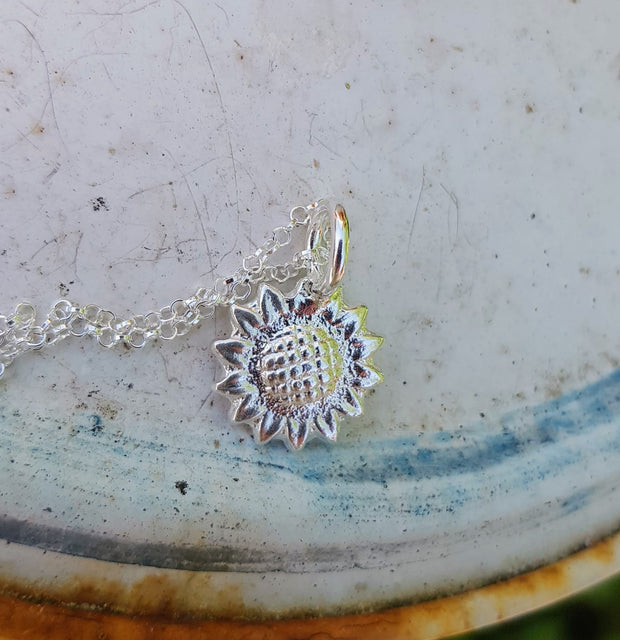 The Big Sunflower Belcher Necklace
